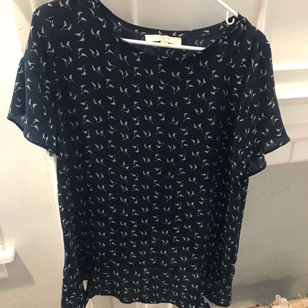Flutter sleeve Loft blouse